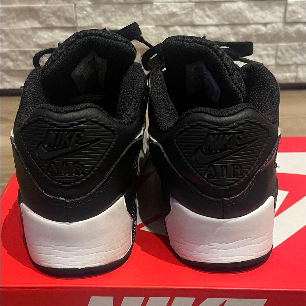 Nike Air Max Kids Black White Leather Sneakers - Picture 4 of 5